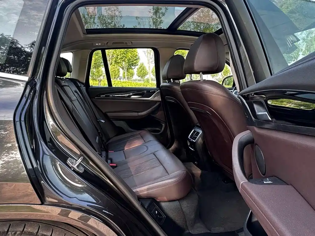 BMW iX3 — миниатюра 6