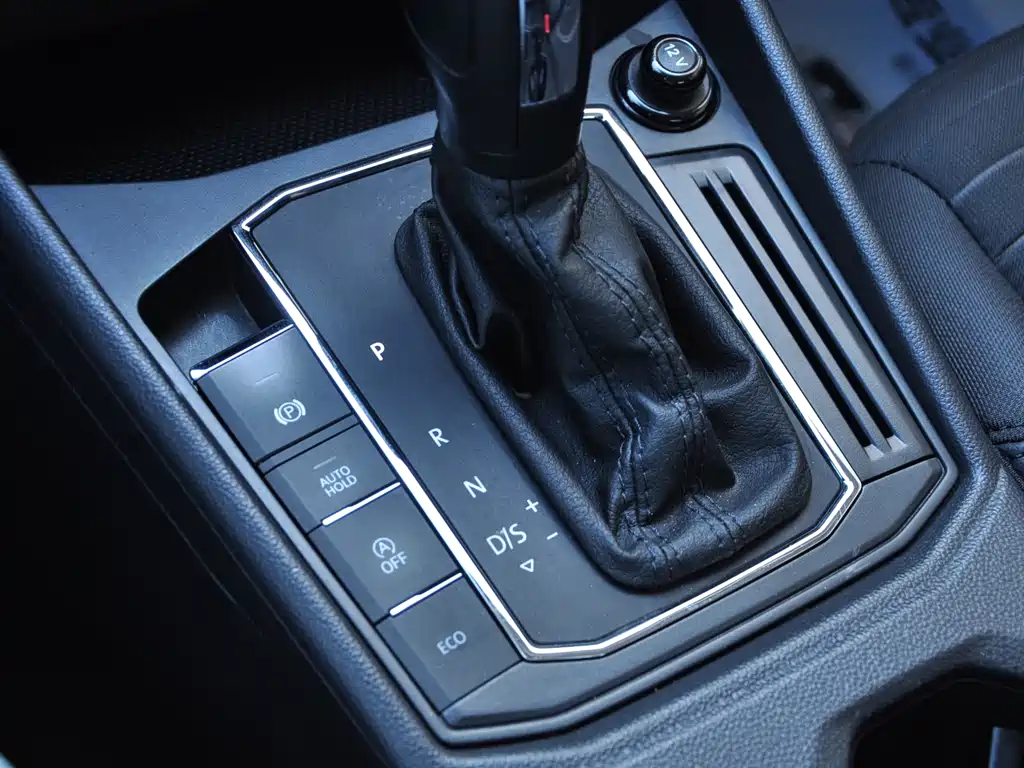 Volkswagen Lavida — миниатюра 10