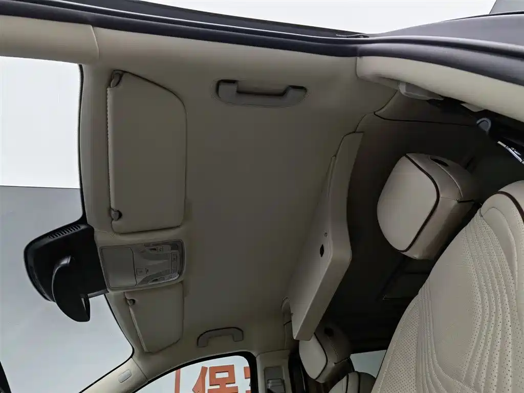 MERCEDES-BENZ V CLASS