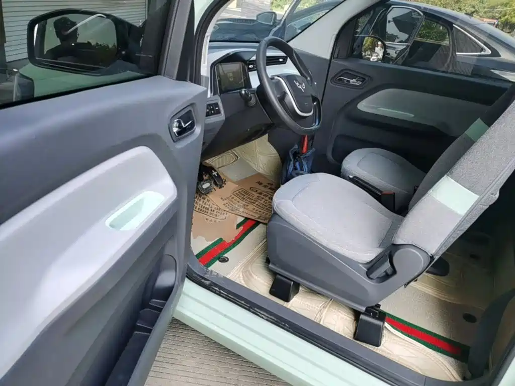 Wuling MINIEV — миниатюра 16