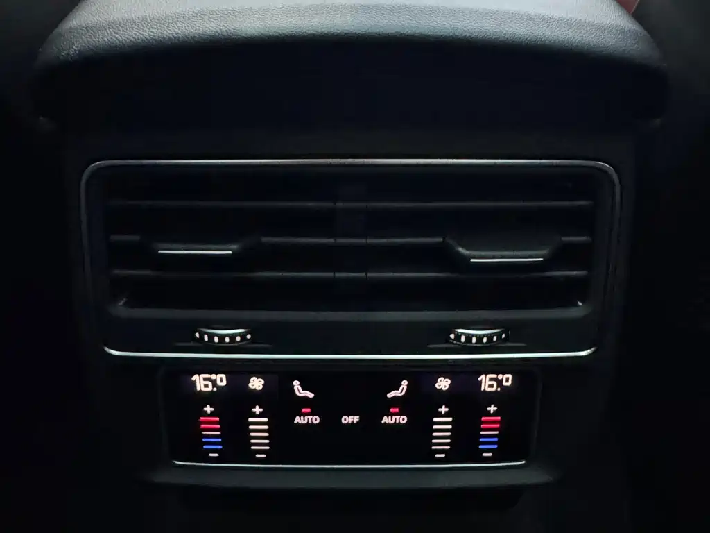 Audi SQ7 — миниатюра 12