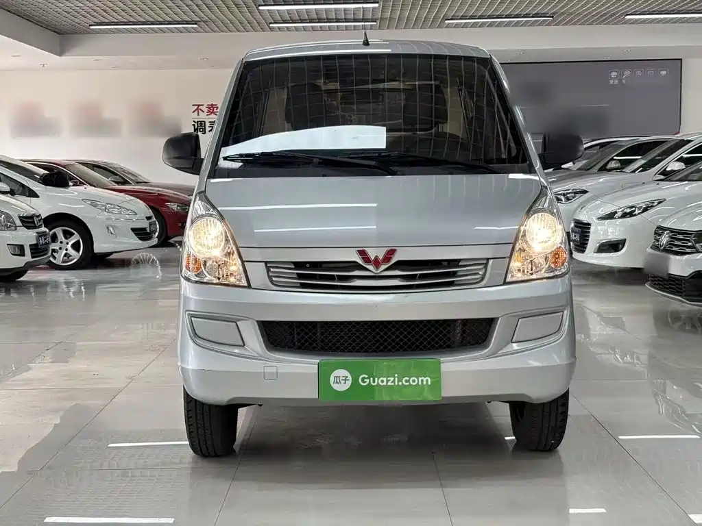 Wuling RongguangS S 2023 1.5L 2 мест