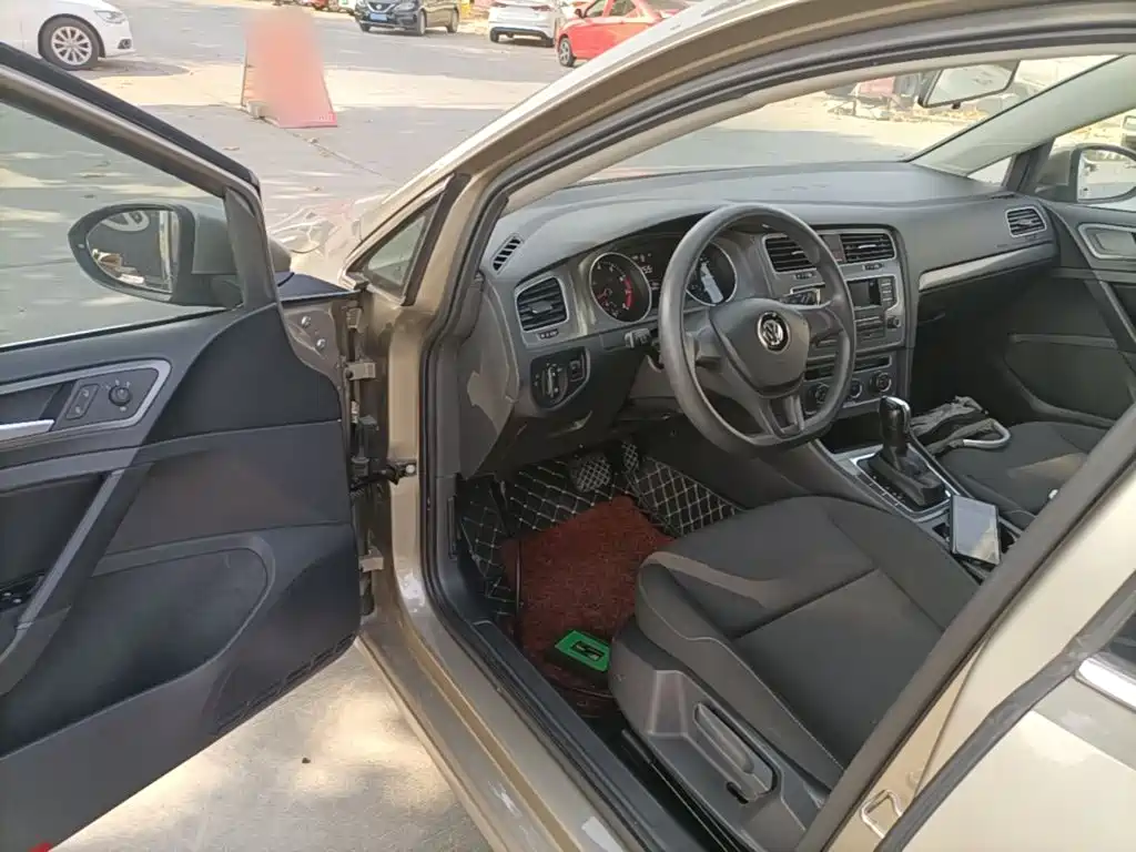 Volkswagen Golf — миниатюра 16