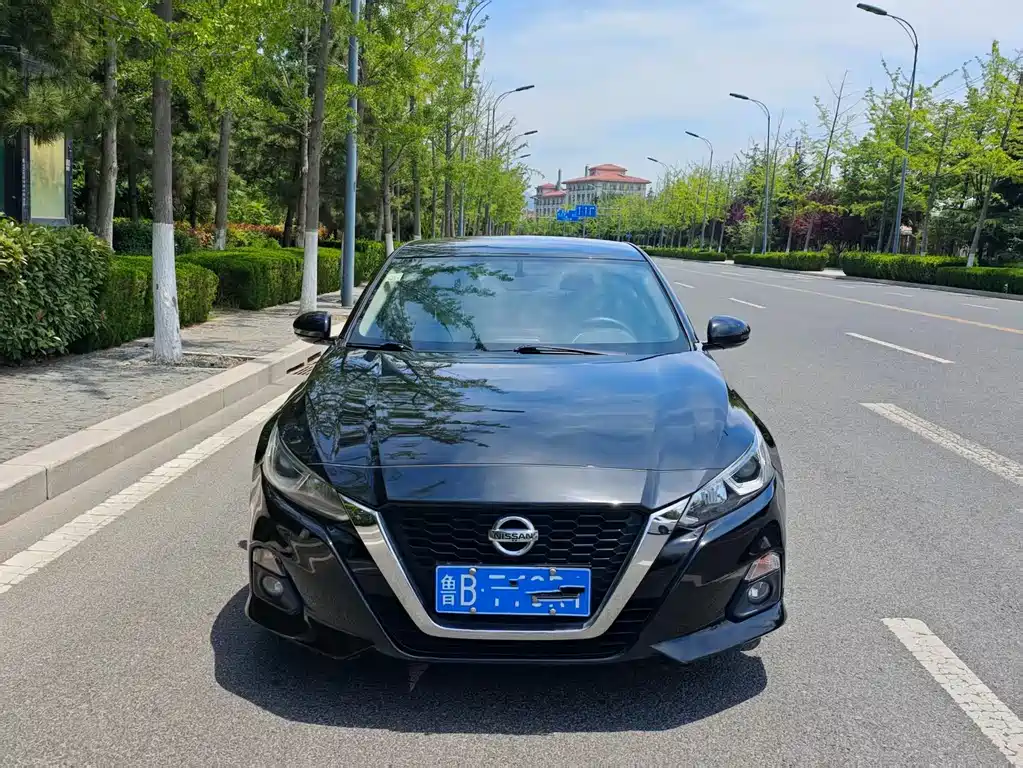 Купить Nissan Teana
