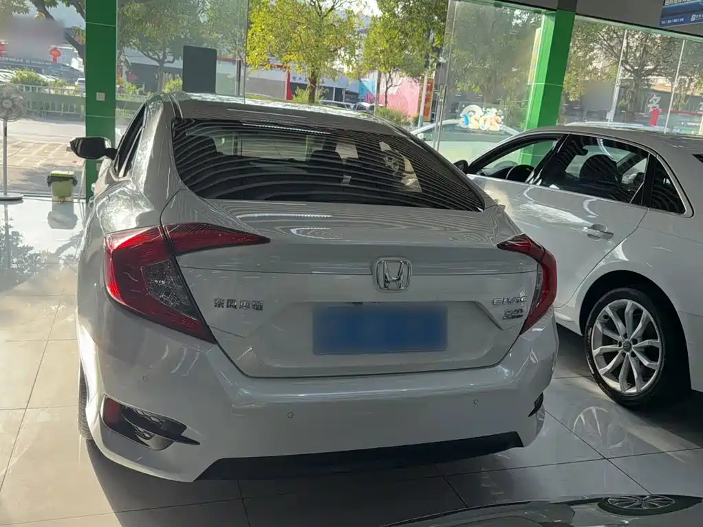 Honda Civic — миниатюра 7