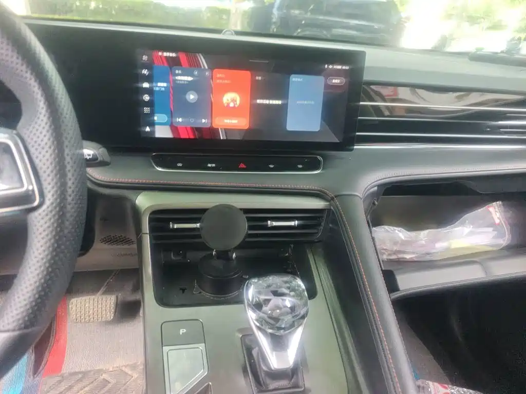Roewe RX5 New Energy — миниатюра 14