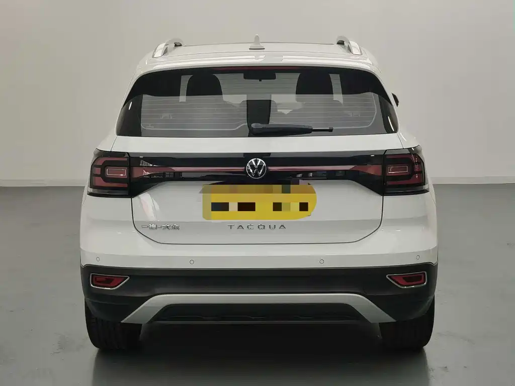 Volkswagen Tacqua 2021 1.5L AT Smart Connect