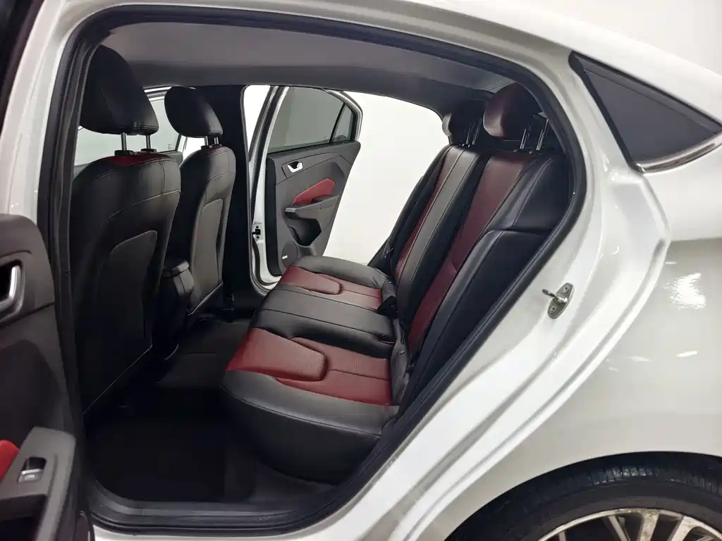 Chery Arrizo 5 — миниатюра 13