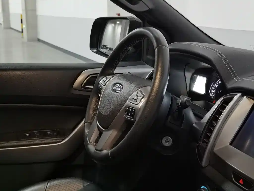 Ford Everest — миниатюра 22