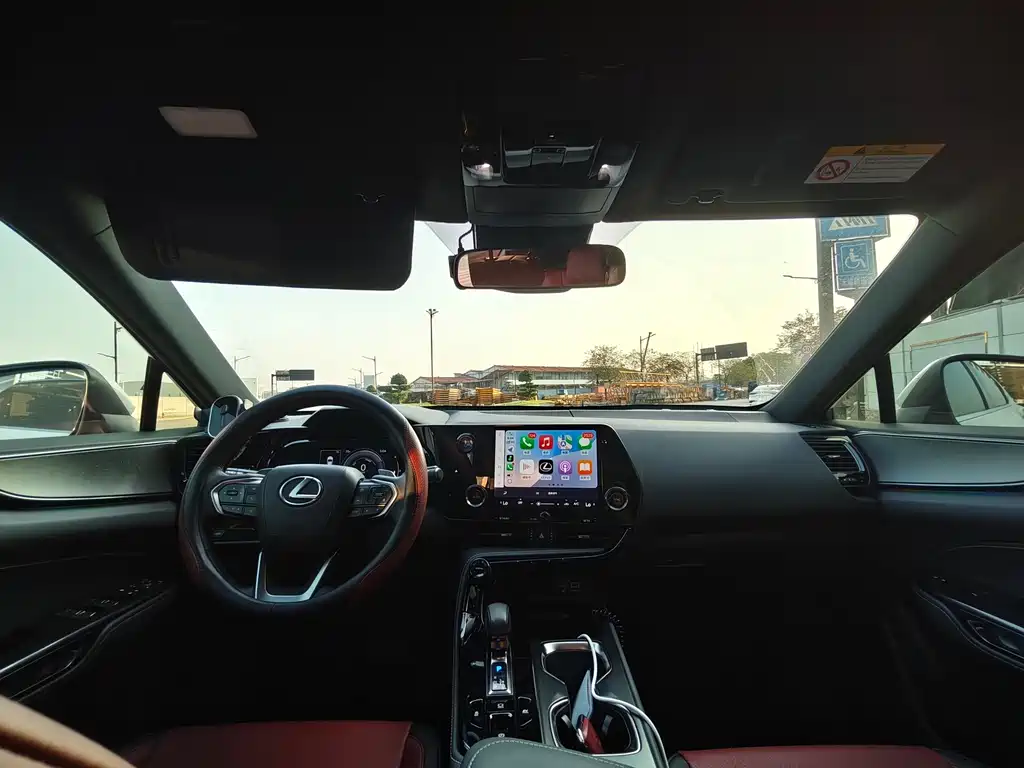 Lexus NX — миниатюра 6