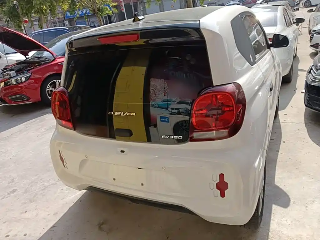 Roewe Clever — миниатюра 4