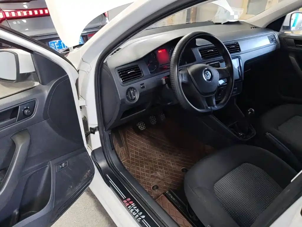 Volkswagen Santana — миниатюра 16