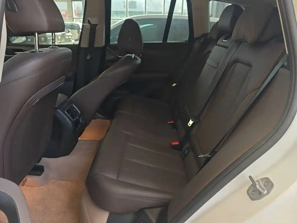 BMW X3 — миниатюра 17