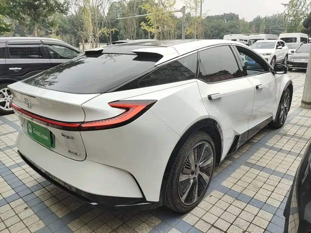 Toyota bZ5 — миниатюра 7
