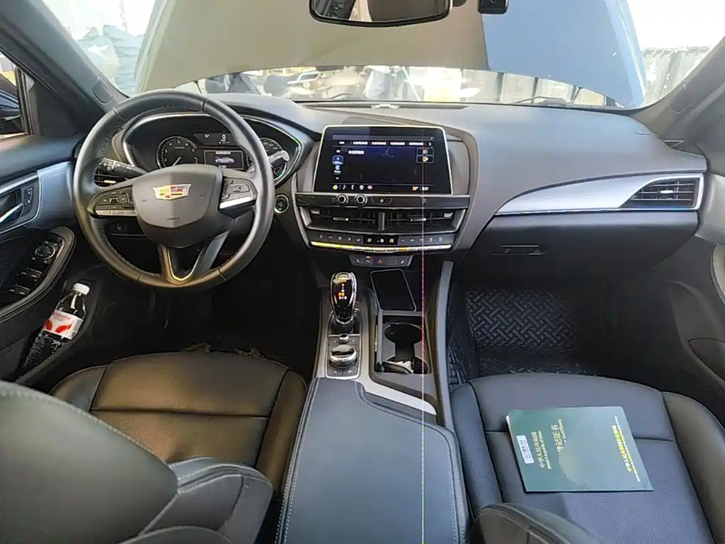 Cadillac CT5 — миниатюра 10
