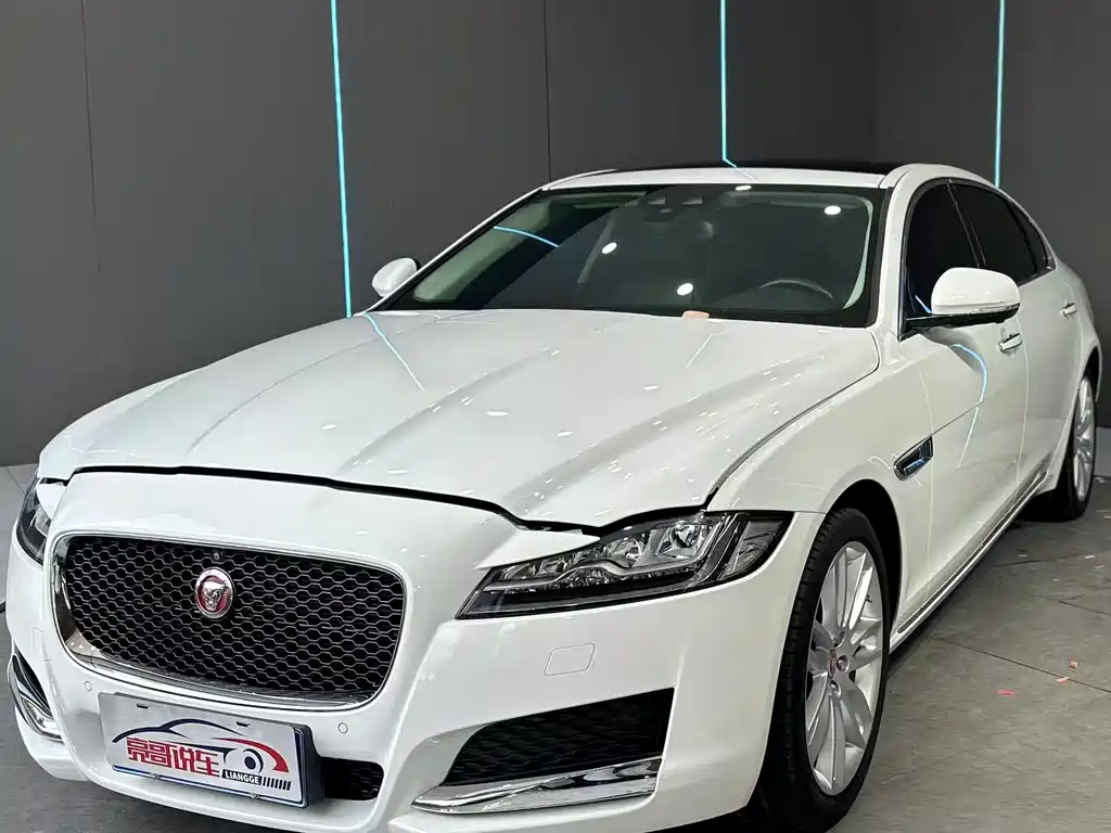 Купить Jaguar XFL