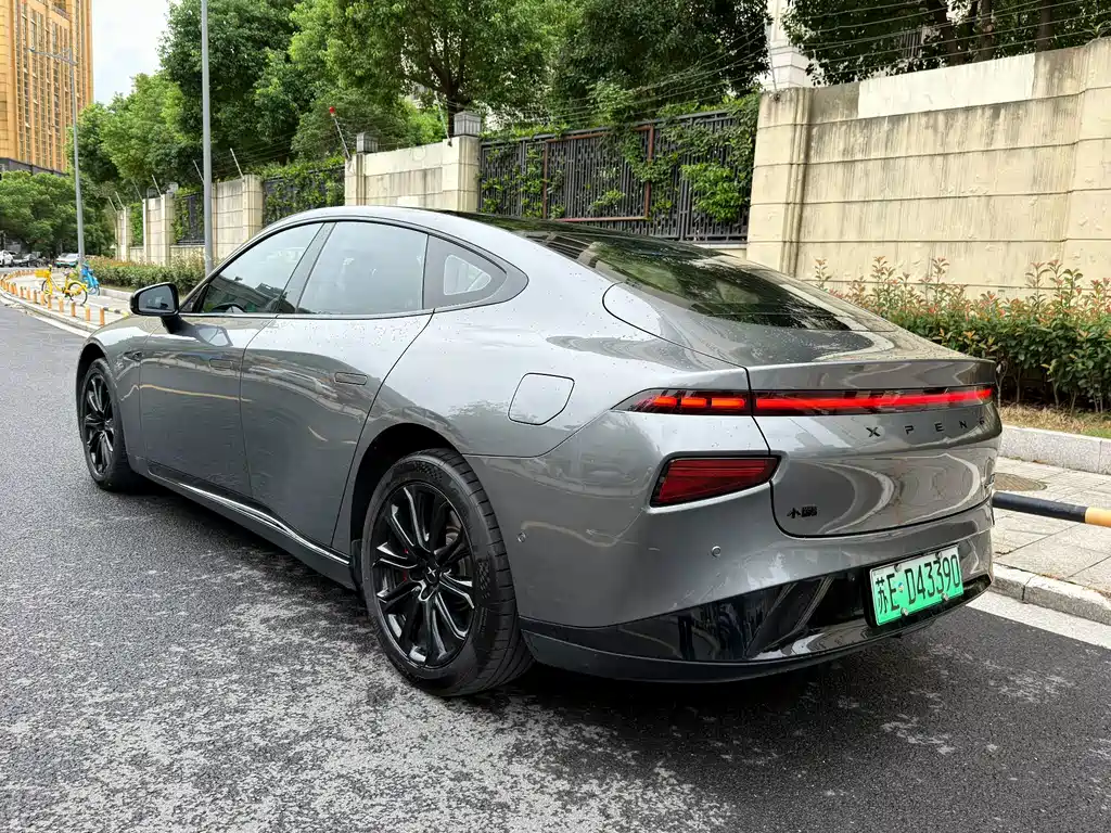 XPeng P7 — миниатюра 16