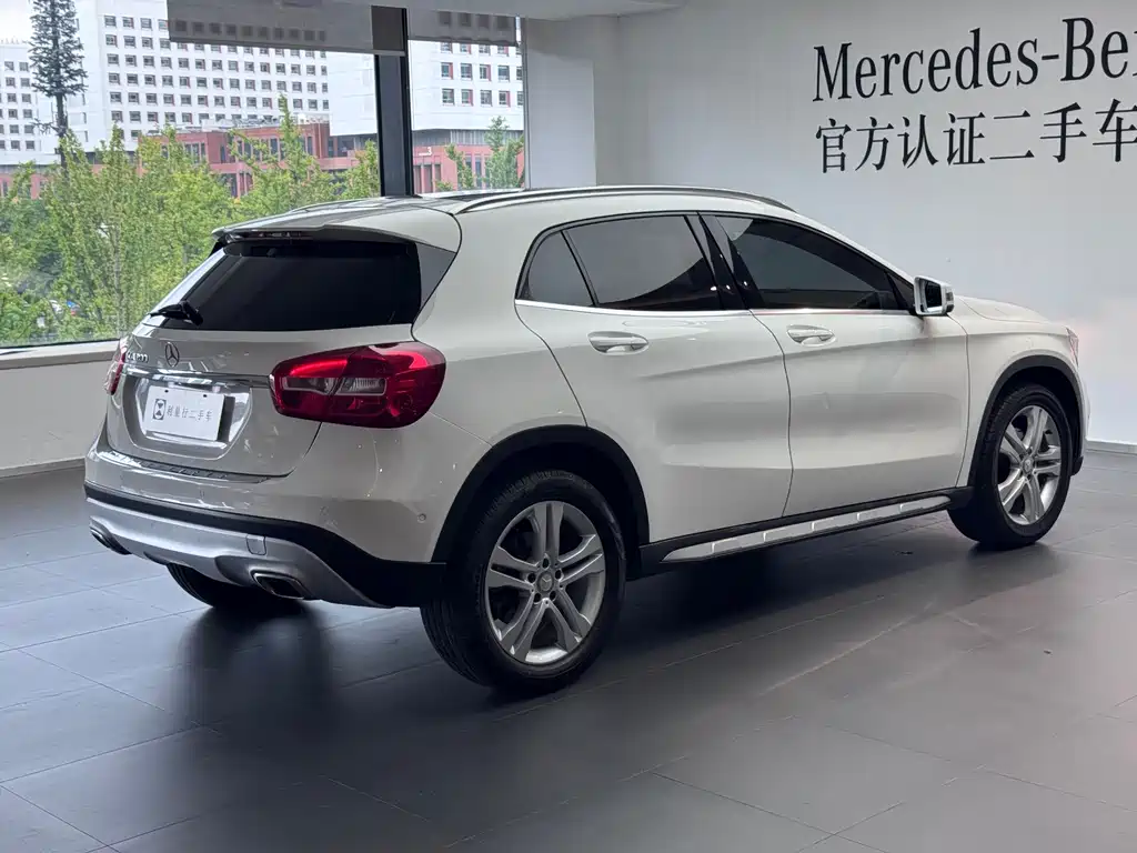 Mercedes-Benz GLA — миниатюра 9