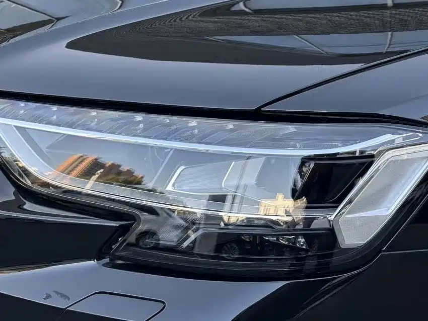 Audi A8 — миниатюра 13