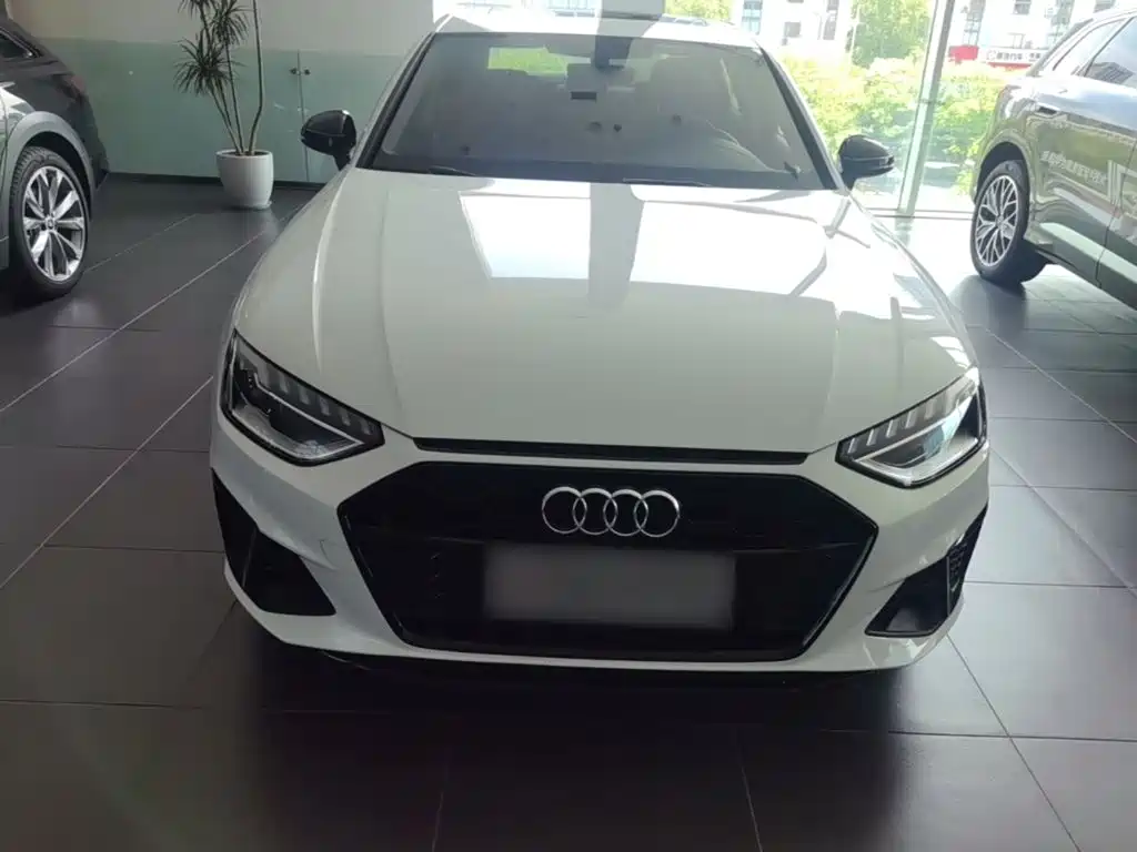 Audi A4L 2022 40 TFSI Luxury