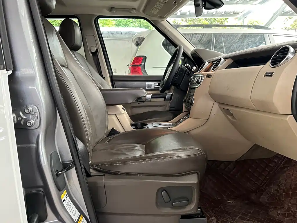 Land Rover Discovery — миниатюра 9