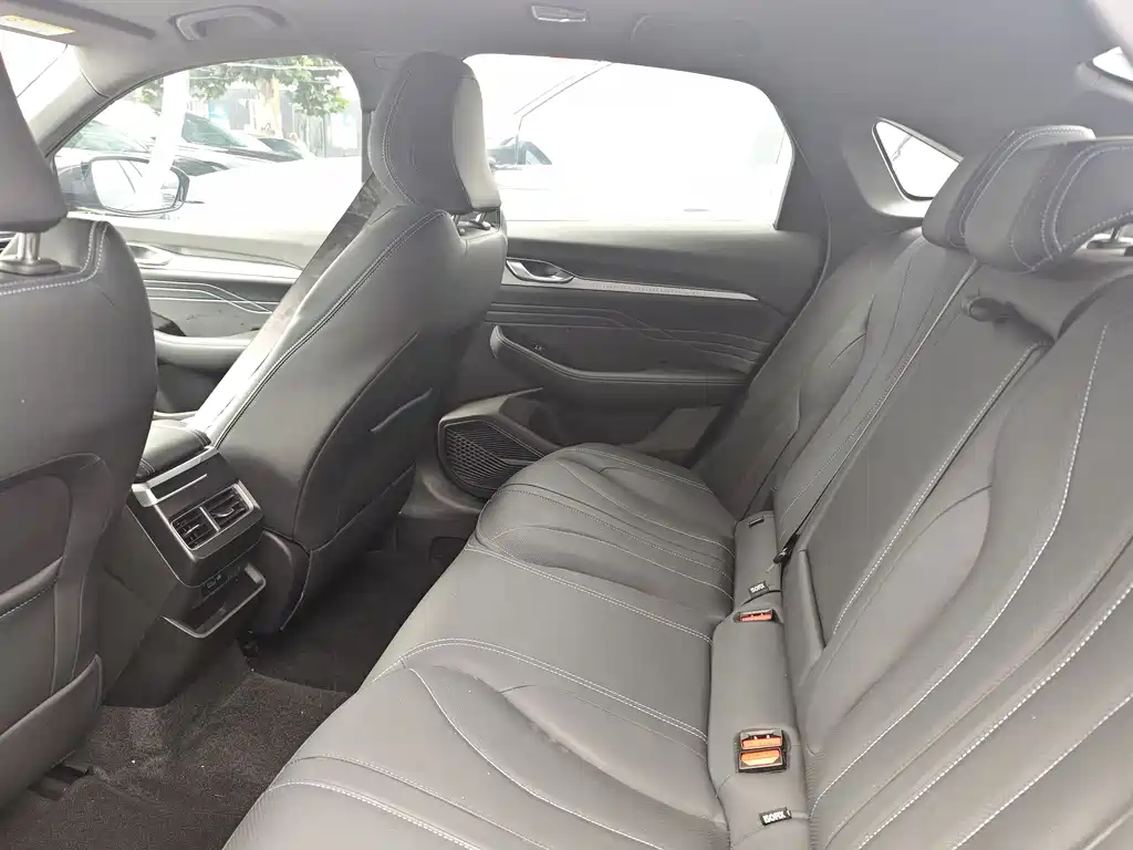 Geely Preface 2025 1.5TD