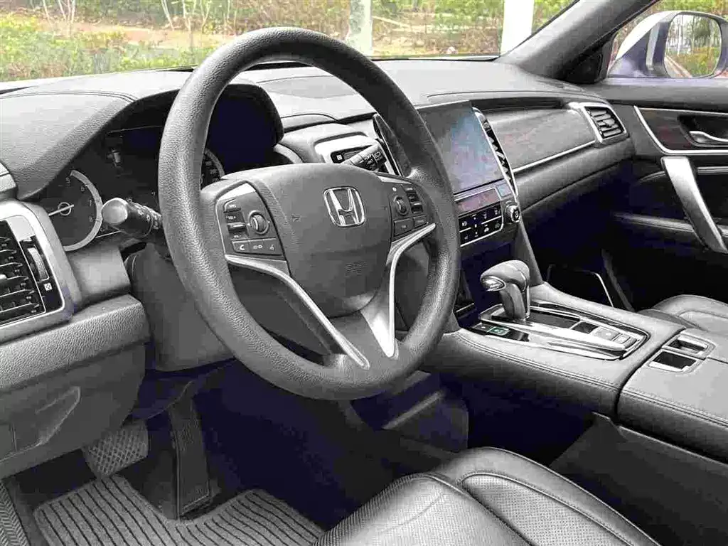 Honda UR-V — миниатюра 6