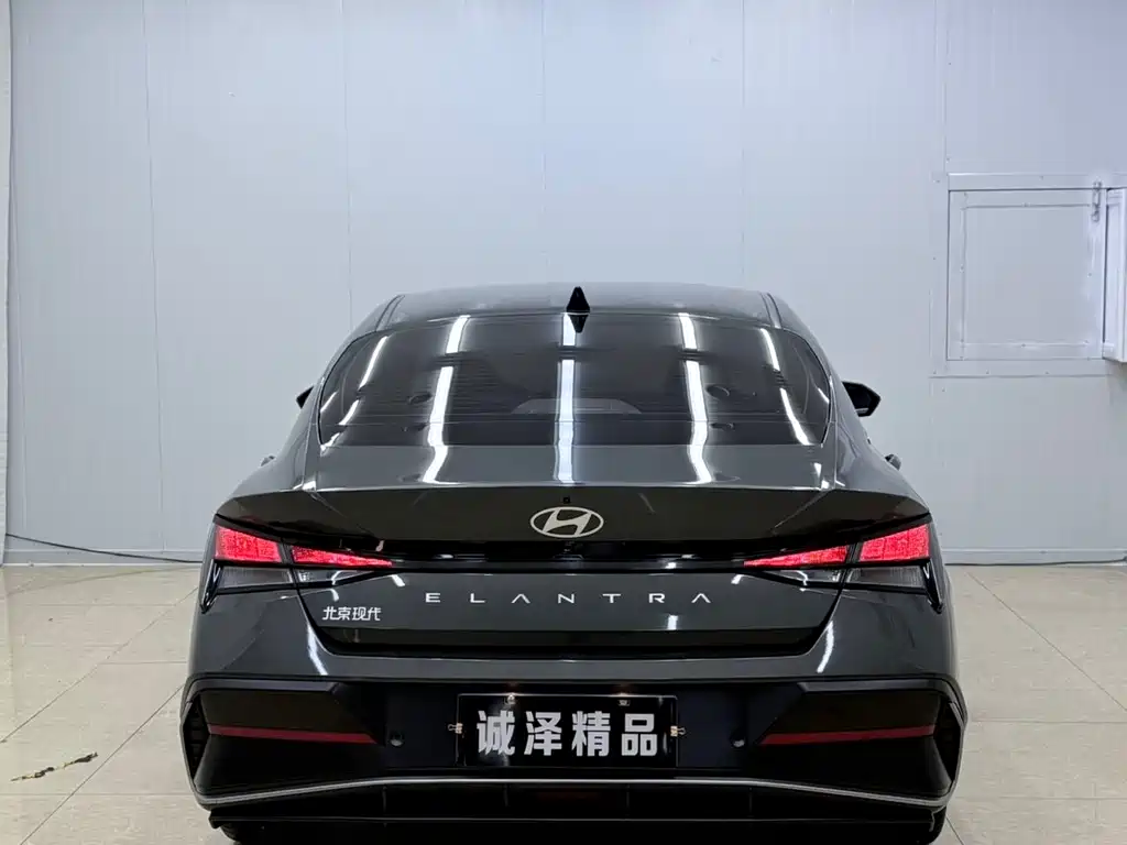 Hyundai Elantra 2023 1.5L CVT LUX Luxury