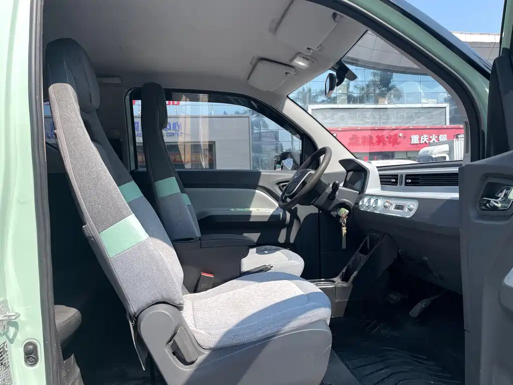 Wuling MINIEV — миниатюра 11
