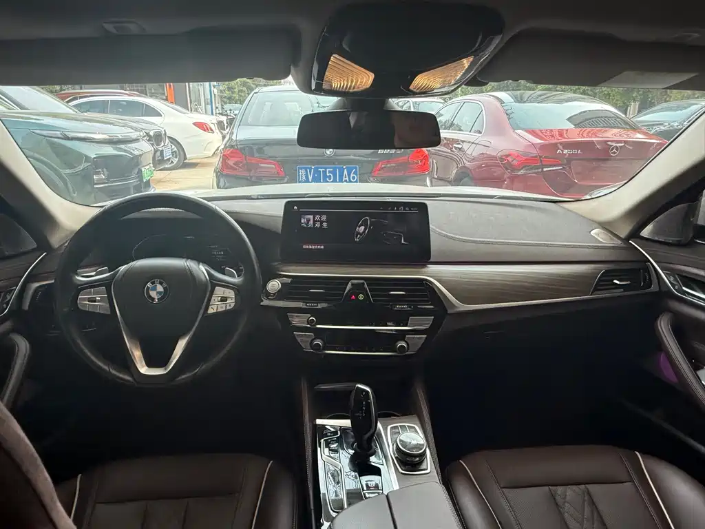 BMW 5 Series — миниатюра 25