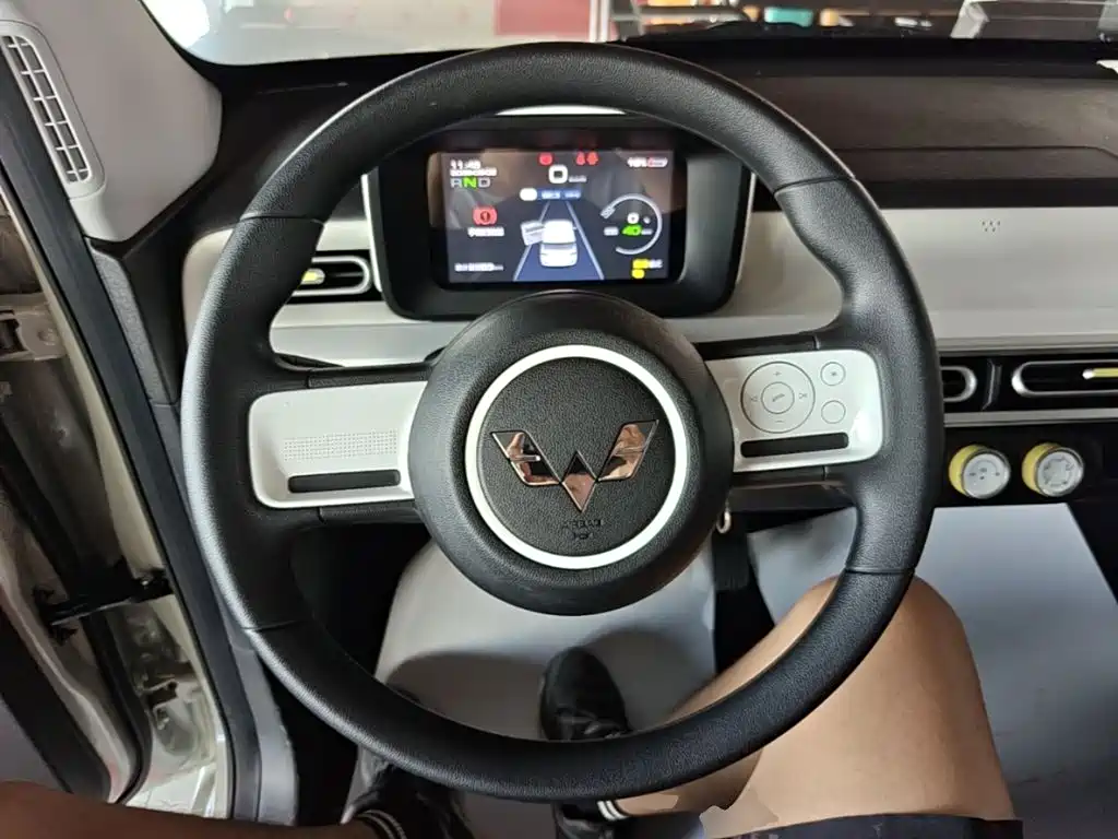Wuling MINIEV — миниатюра 11