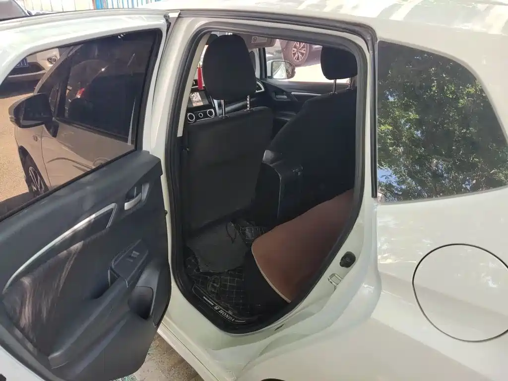 Honda Fit — миниатюра 15