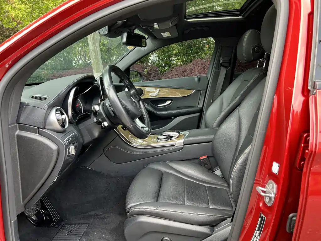 Mercedes-Benz GLC 2019 GLC 260 4MATIC SUV