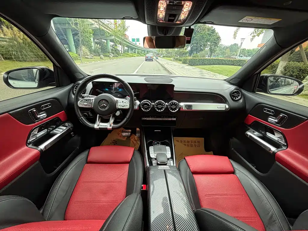 Mercedes-Benz GLB AMG — миниатюра 10