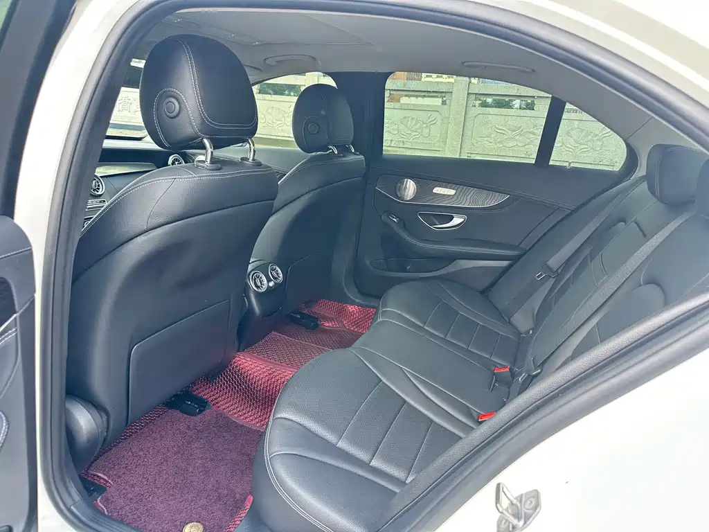 Mercedes-Benz C-Class — миниатюра 9