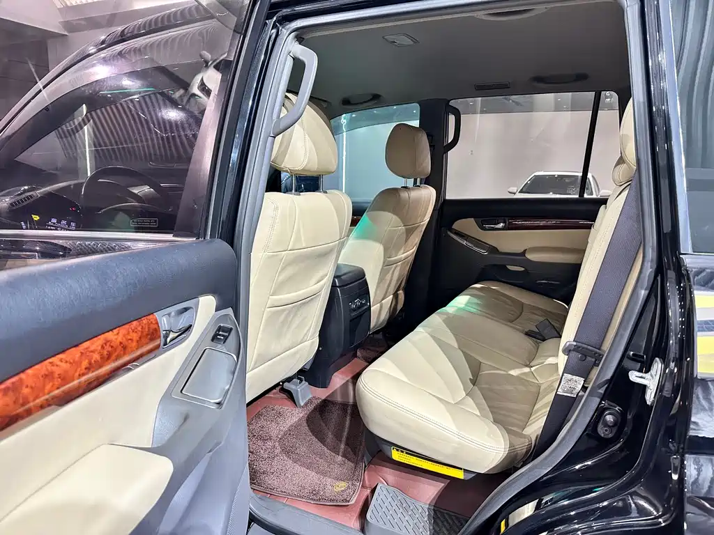Toyota Prado (Import) — миниатюра 10