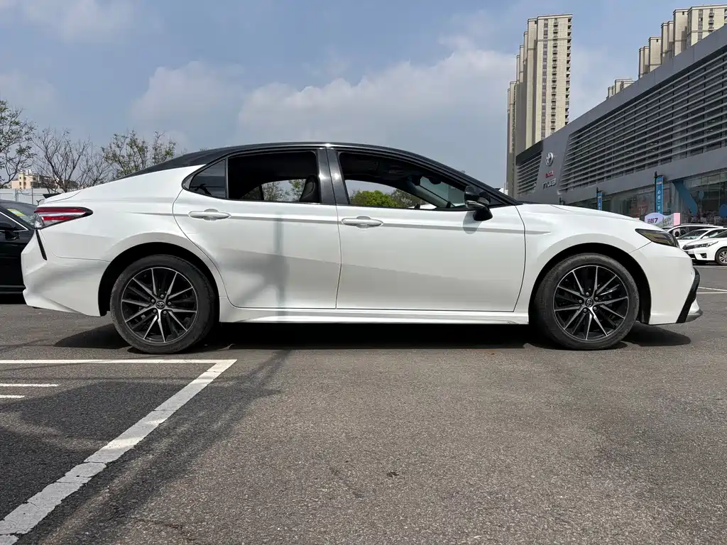Toyota Camry 2021 2.5S