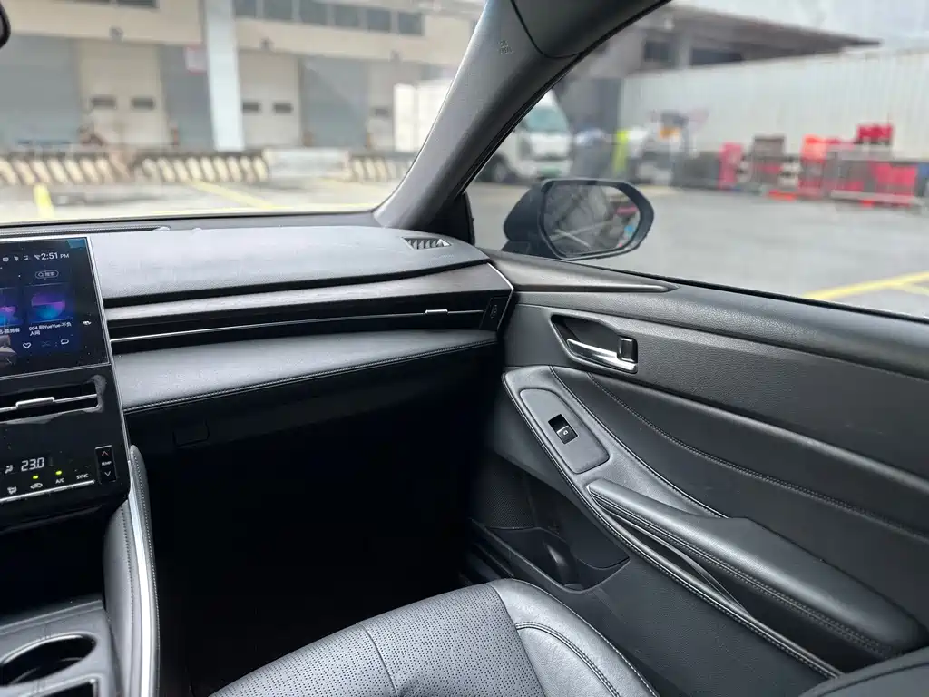 Toyota Avalon — миниатюра 15