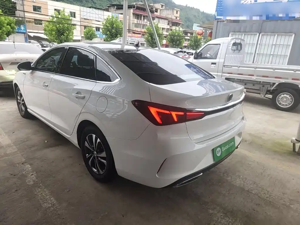 Changan Eado — миниатюра 5