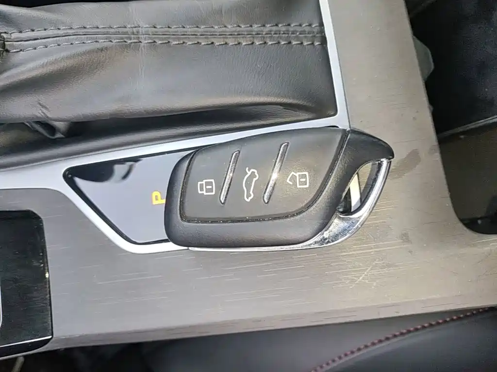 Roewe i5 — миниатюра 9