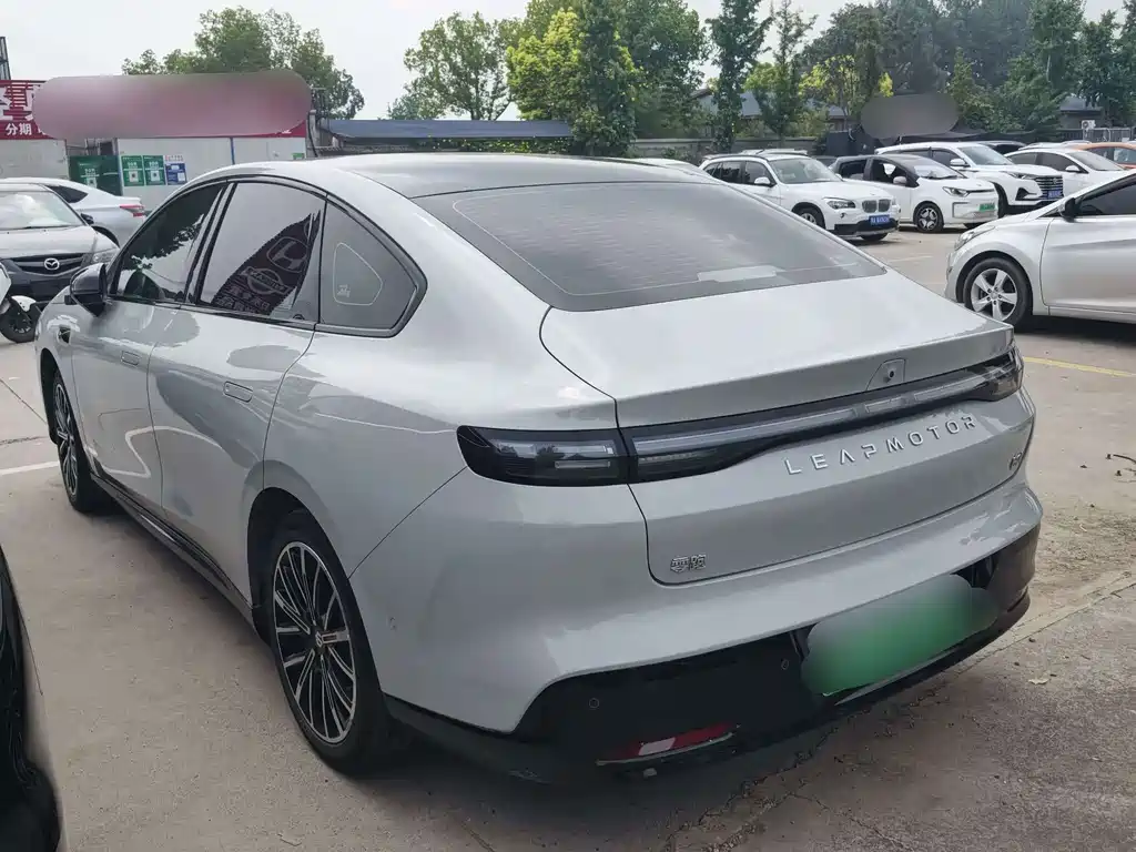 Leapmotor Leapmotor B01 — миниатюра 10