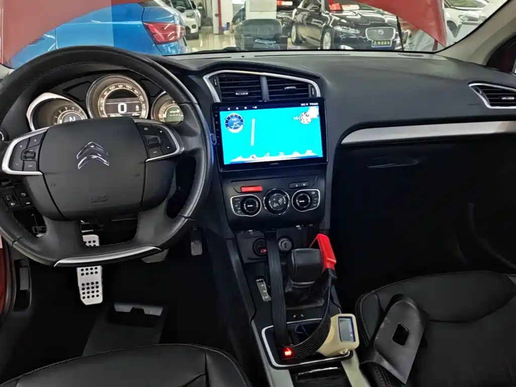 Citroen C4L — миниатюра 10