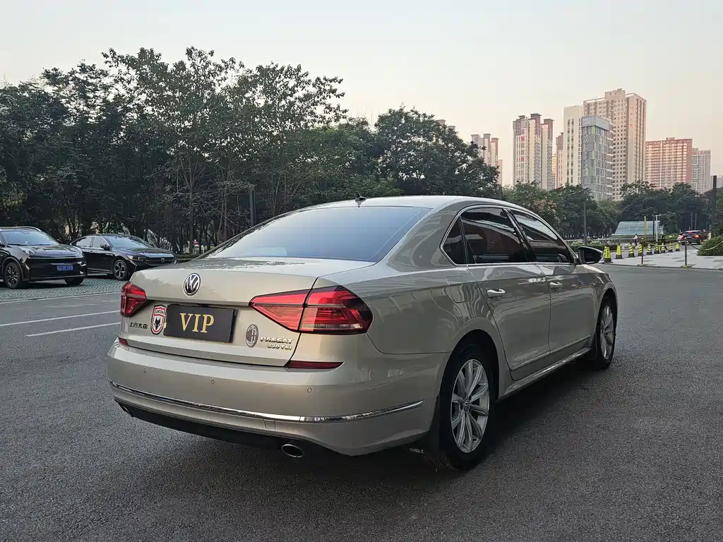 Volkswagen Passat — миниатюра 6