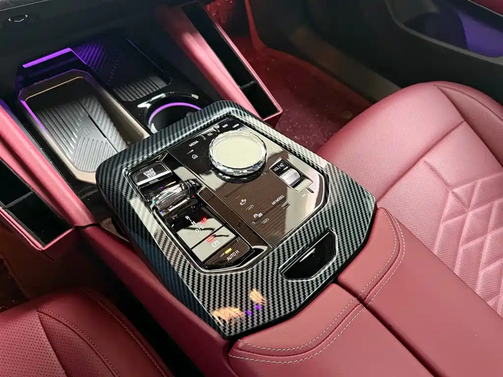 BMW 5 Series — миниатюра 5