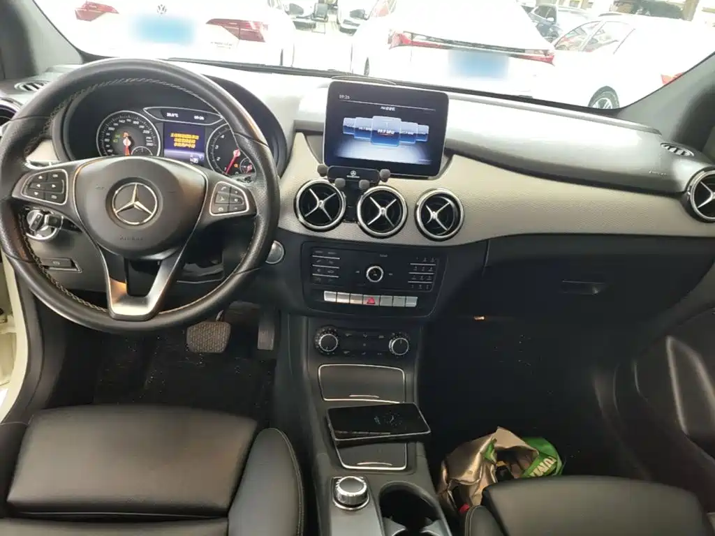 Mercedes-Benz B-Class — миниатюра 10
