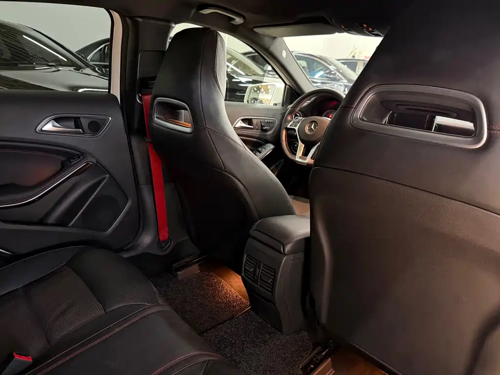 Mercedes-Benz A-Class (Import) — миниатюра 13