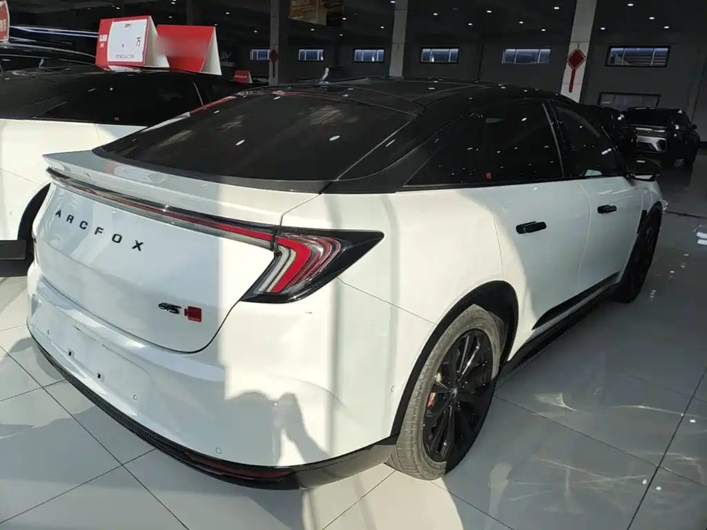 ARCFOX Alpha S — миниатюра 7