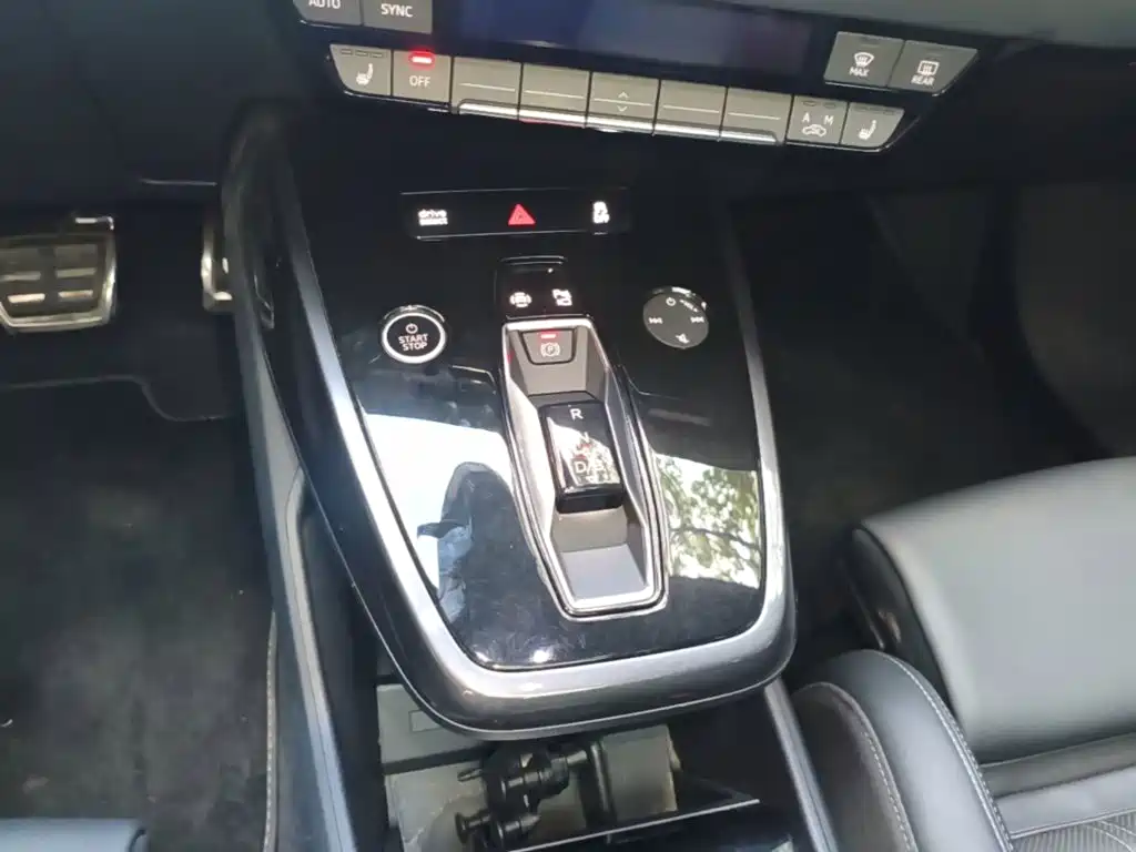 Audi Q4 e-tron — миниатюра 14