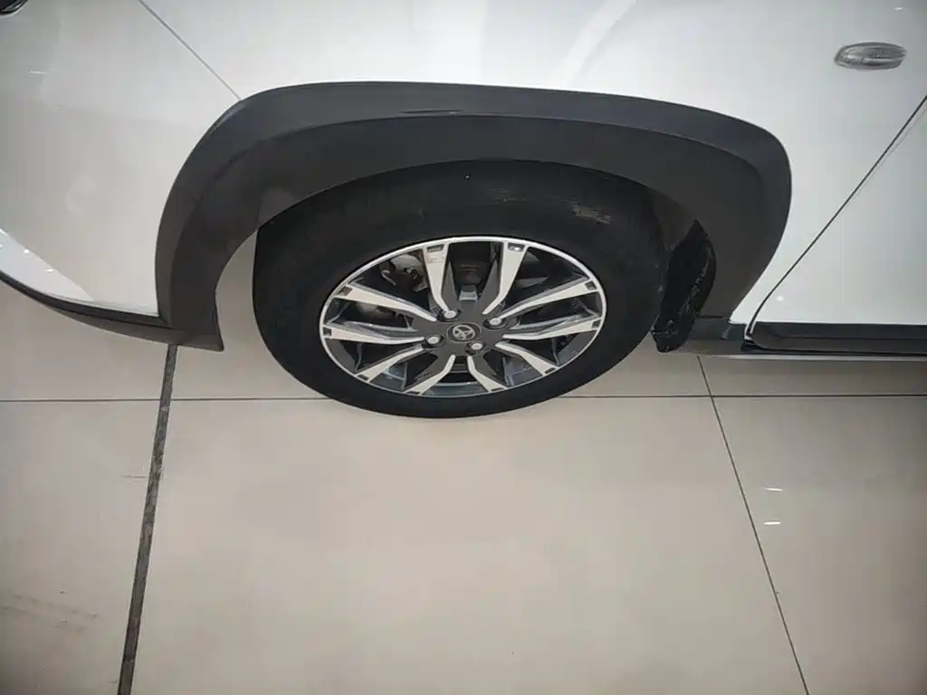 Toyota Yaris L — миниатюра 23