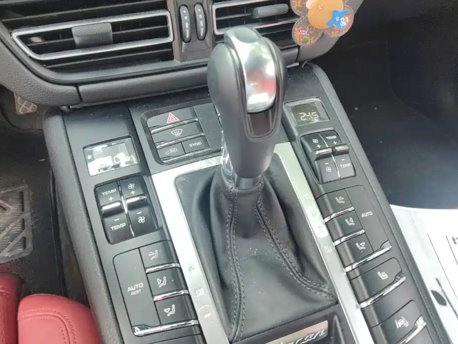Porsche Macan — миниатюра 16